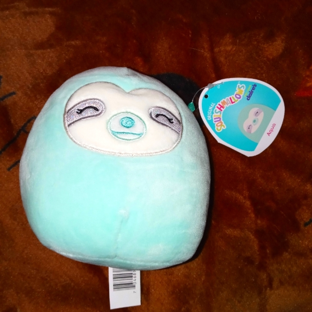 Claire's exclusive Aqua Squishmallow